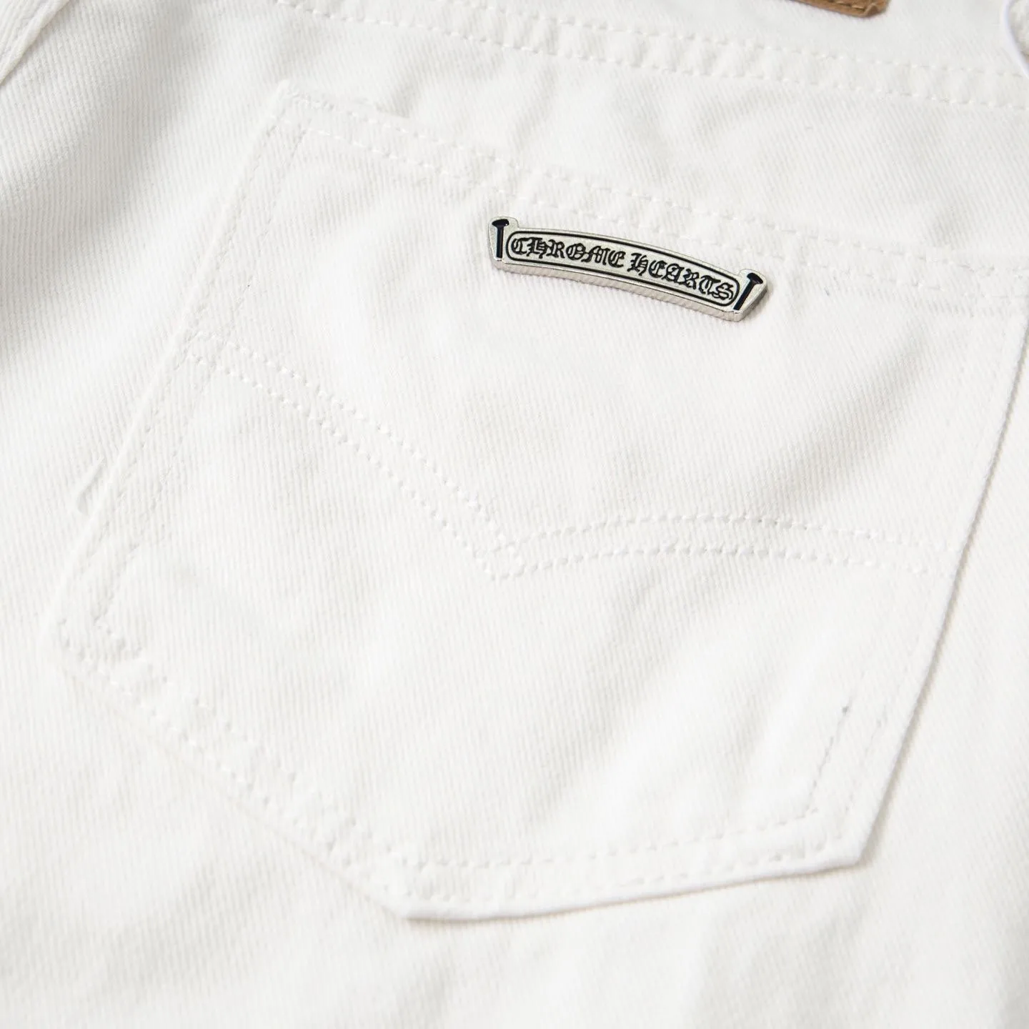P260 💰 (Top version) Chrome Hearts/Chrome Hearts Classic white star cow series colored leather cross washed color fabric unisex denim trousers Vibe style straight stacked god-level version Carbon fine bias denim color cloth Old vintage full set of hardware - Chrome Hearts white cow series The high version uses high-ounce custom fabrics, fermentation washing and soft color fixation, soft and thick to wear, the details are all made by hand-polished craftsmanship, all-over printed jacquard fabric Unique design style. Through multiple processes to create a full retro feel. Unique niche non-contrast shirt. Customized distressed spray-painted buttons. Craftsmanship in every detail. Color: white stars. Size: 28-30-32-34 (corresponding to S-M-L-XL)